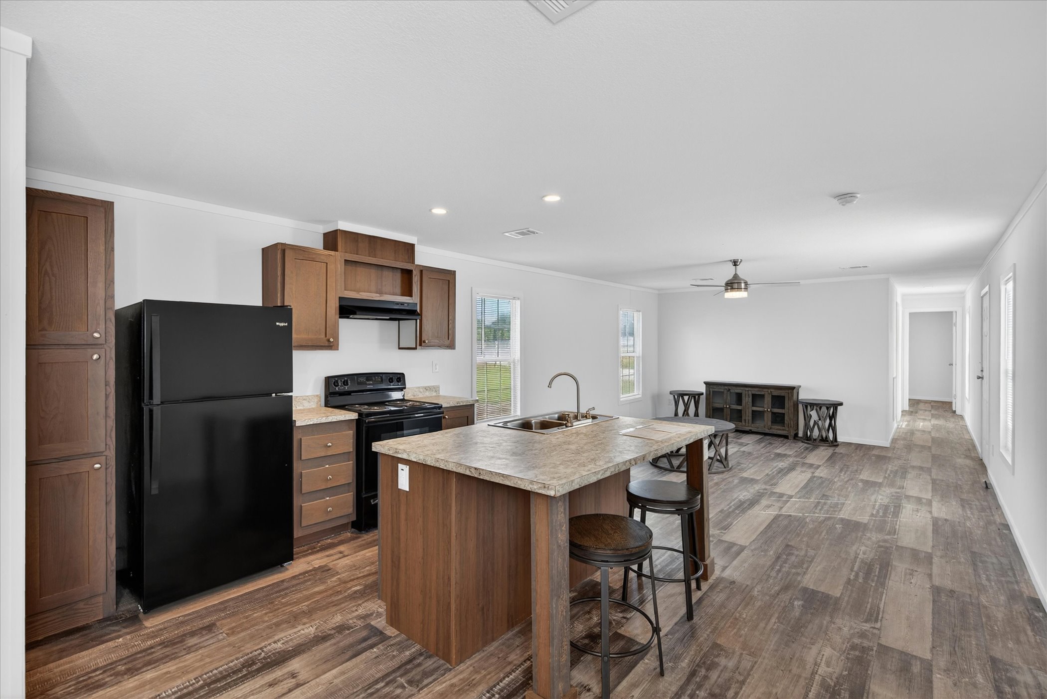 Forest Manor FM2763E